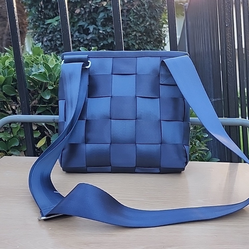 Harveys Original Seatbelt Blue Crossbody bag